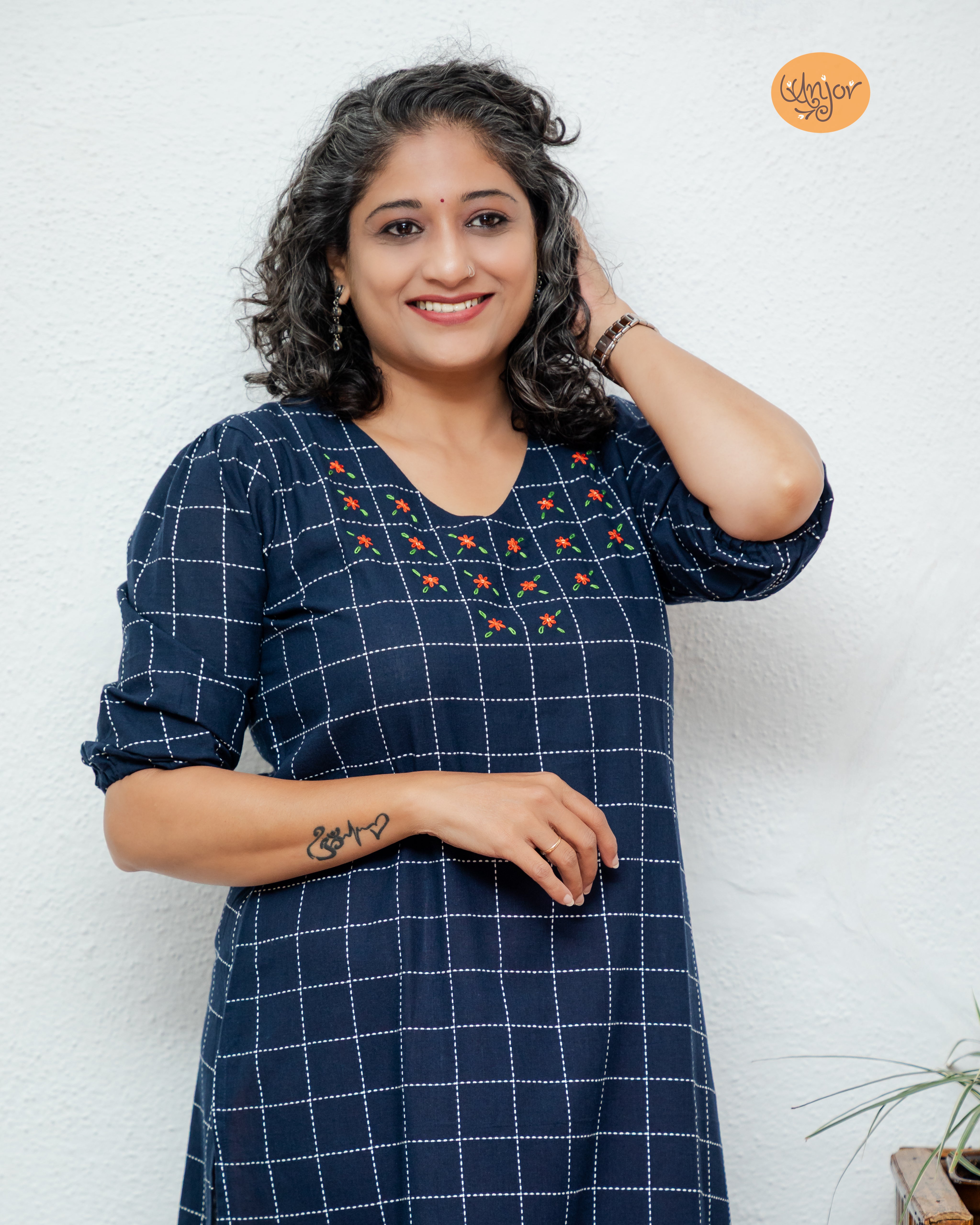 Chex Kurti - Hand Embroidered