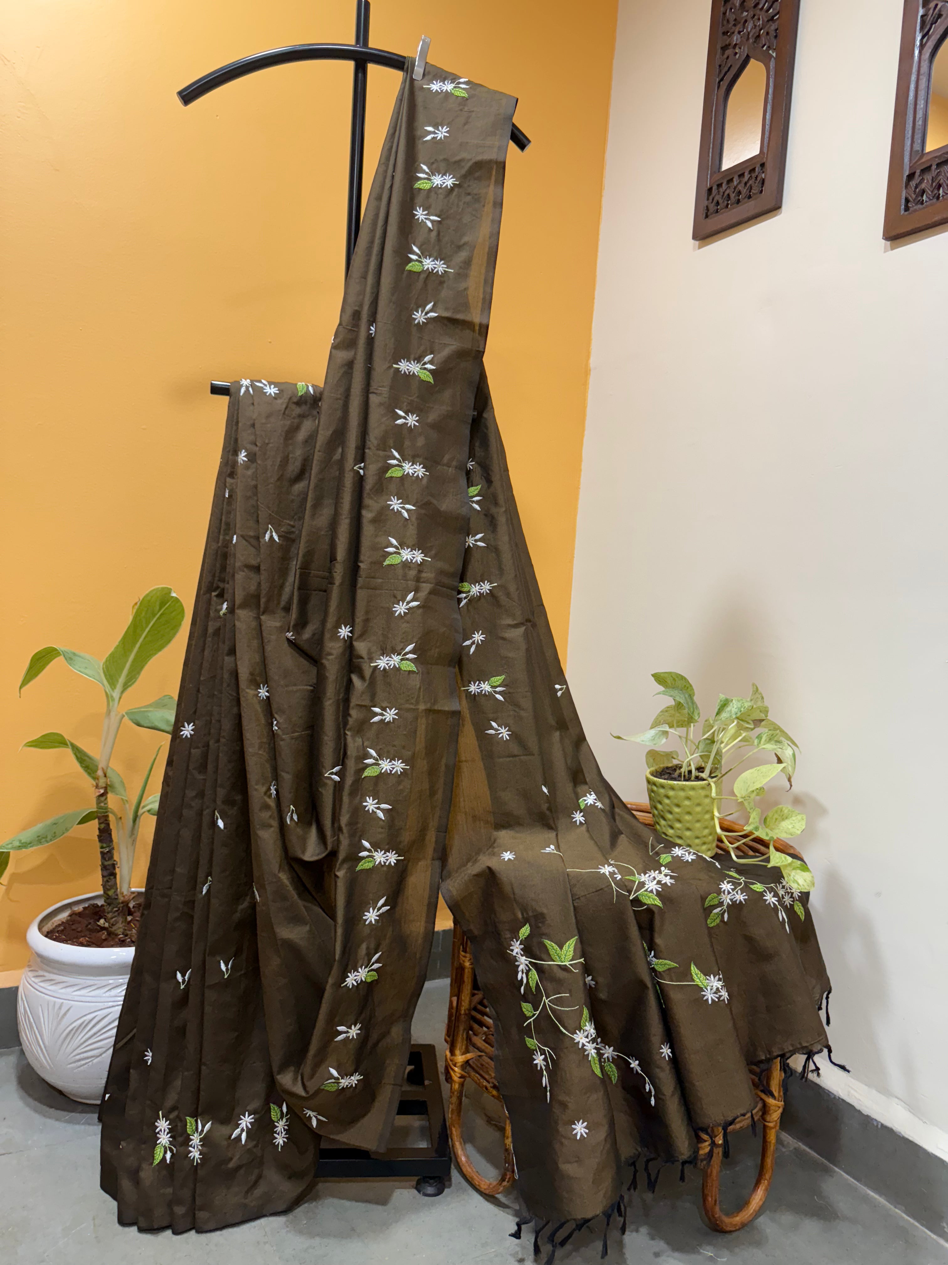 Jui Saree - Brown
