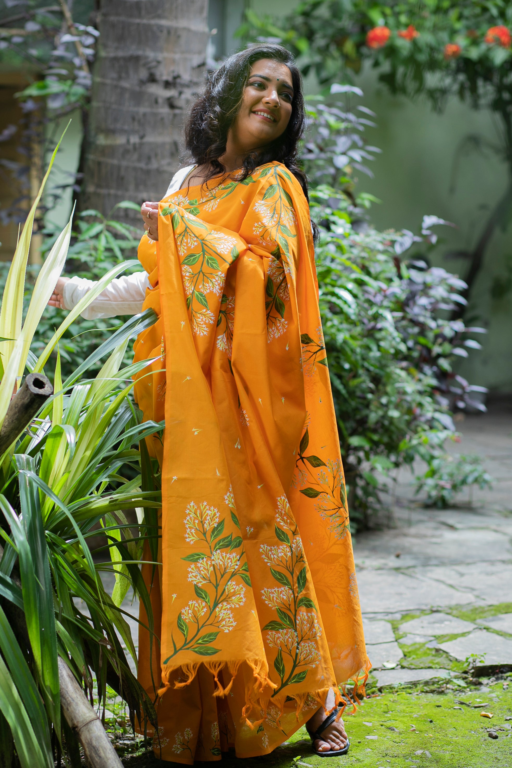 Ratarani Saree (English Name - Night-blooming Jasmine)