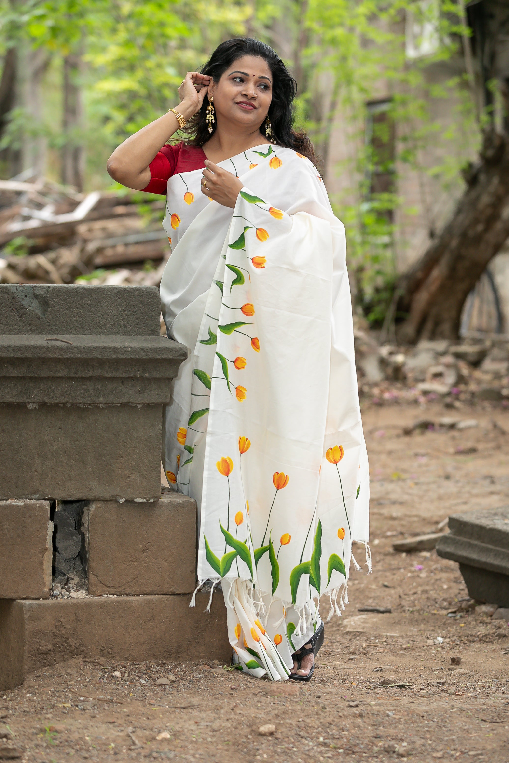 Tulip saree - White