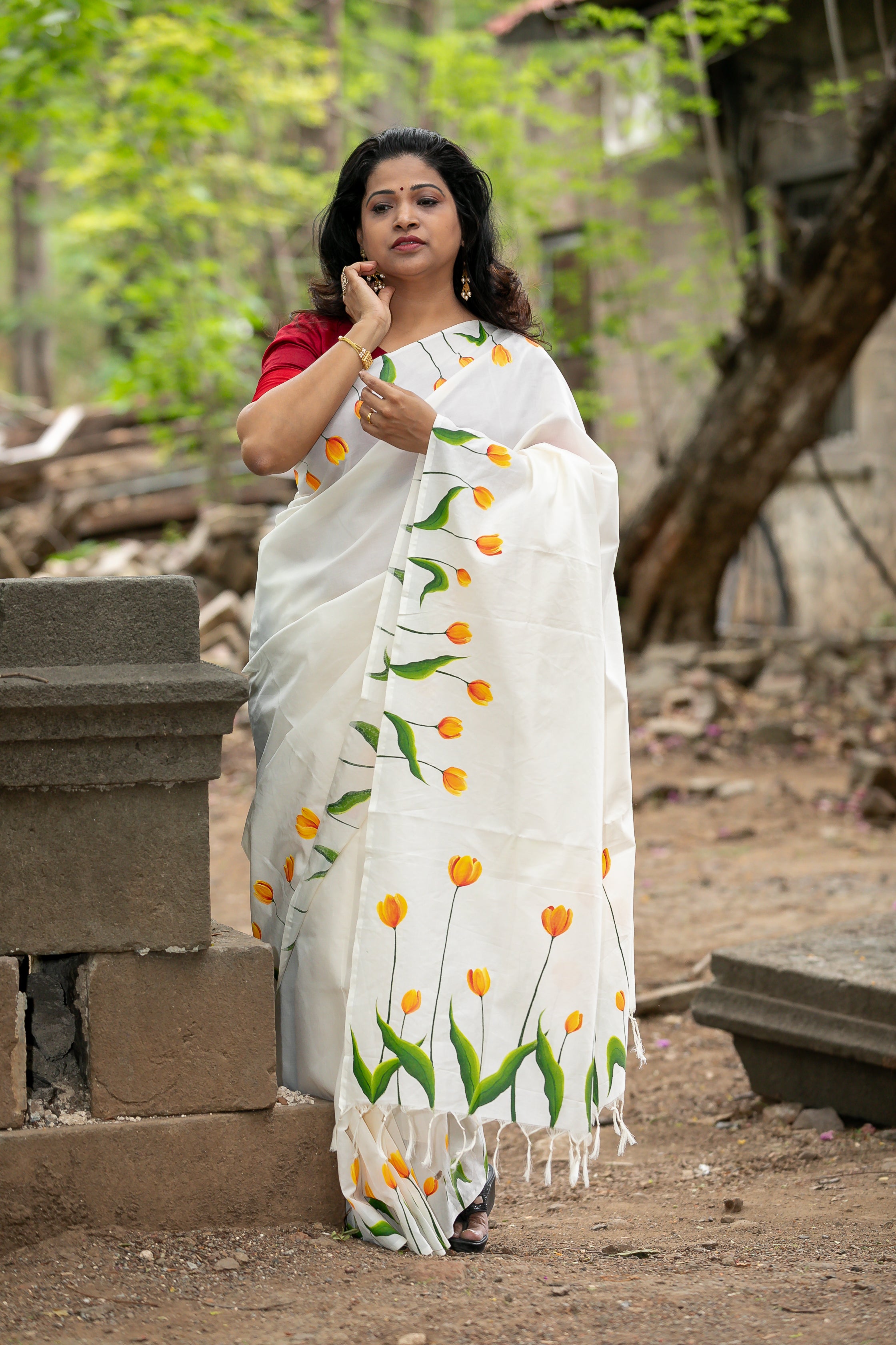 Tulip saree - White