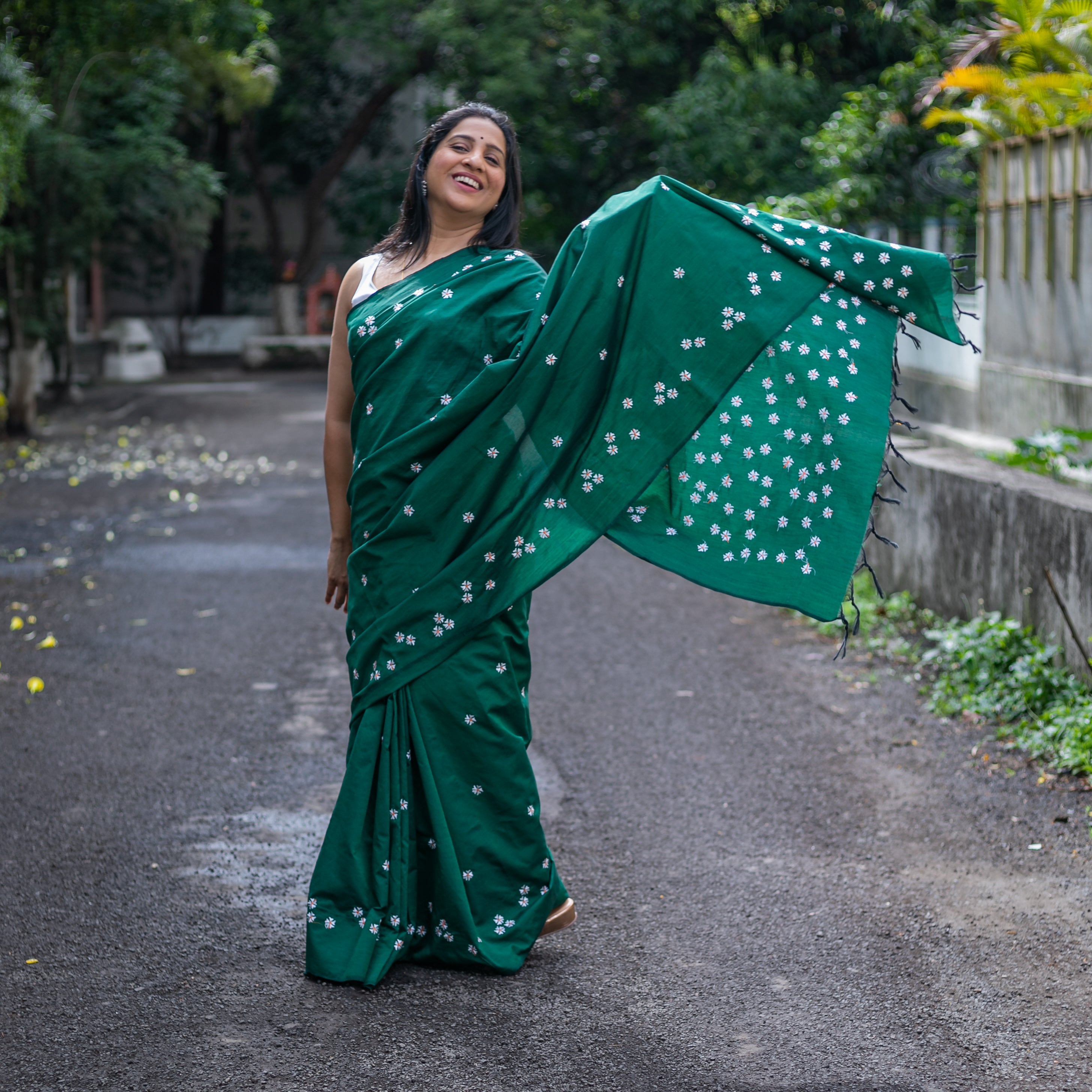 Parijaat Saree - Bottle Green