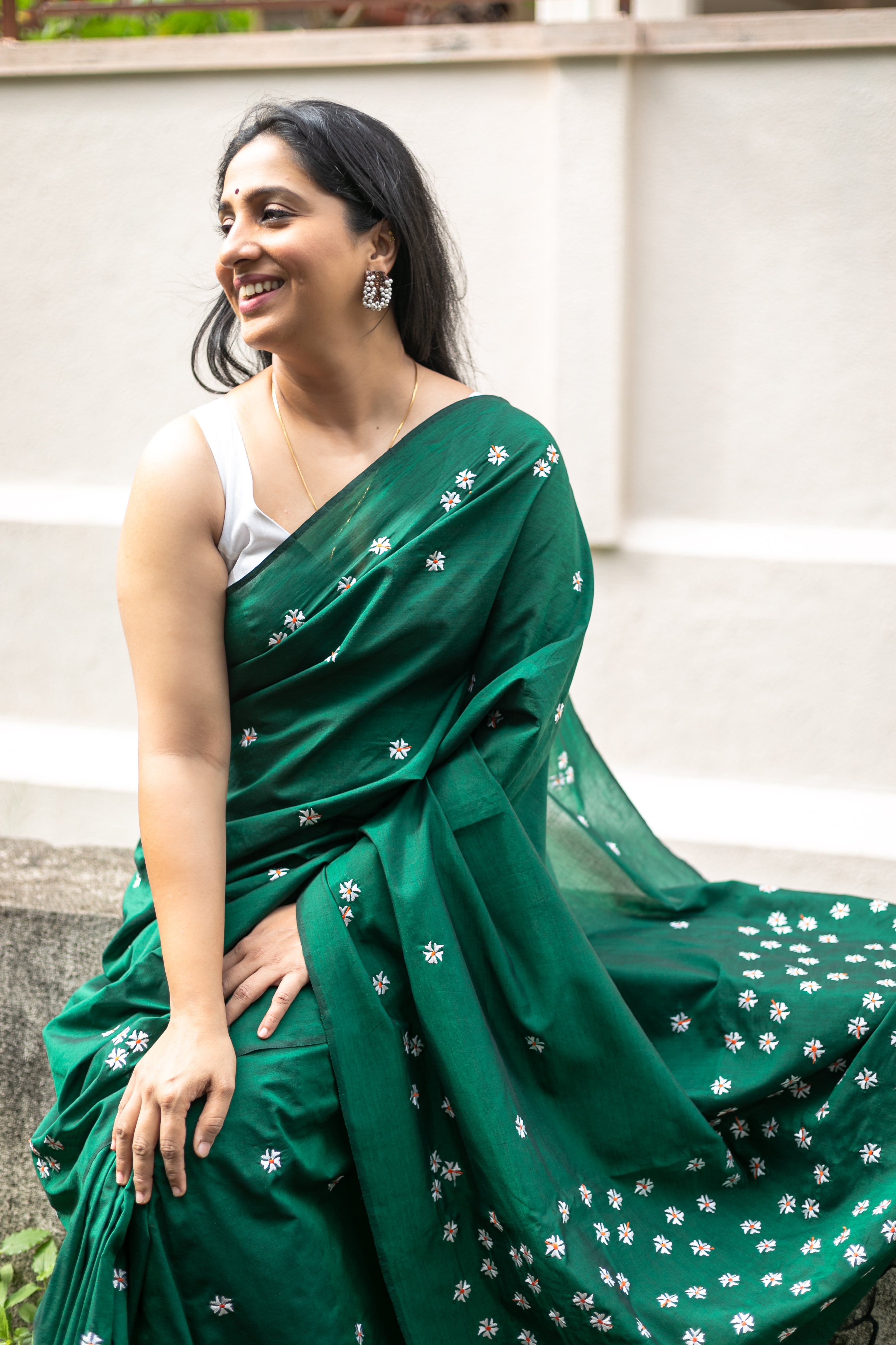 Parijaat Saree - Bottle Green