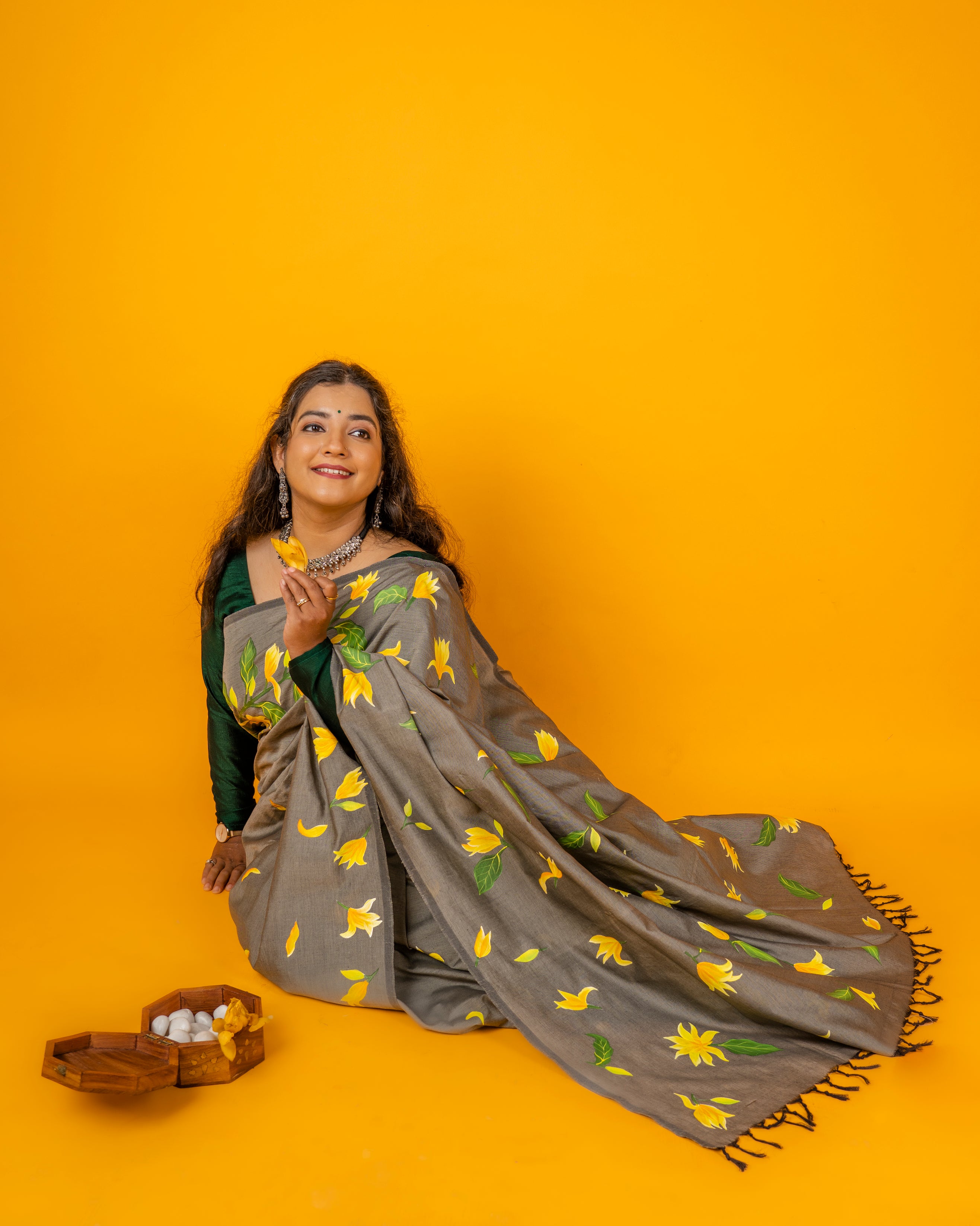 Sonchafa Saree Dark Grey
