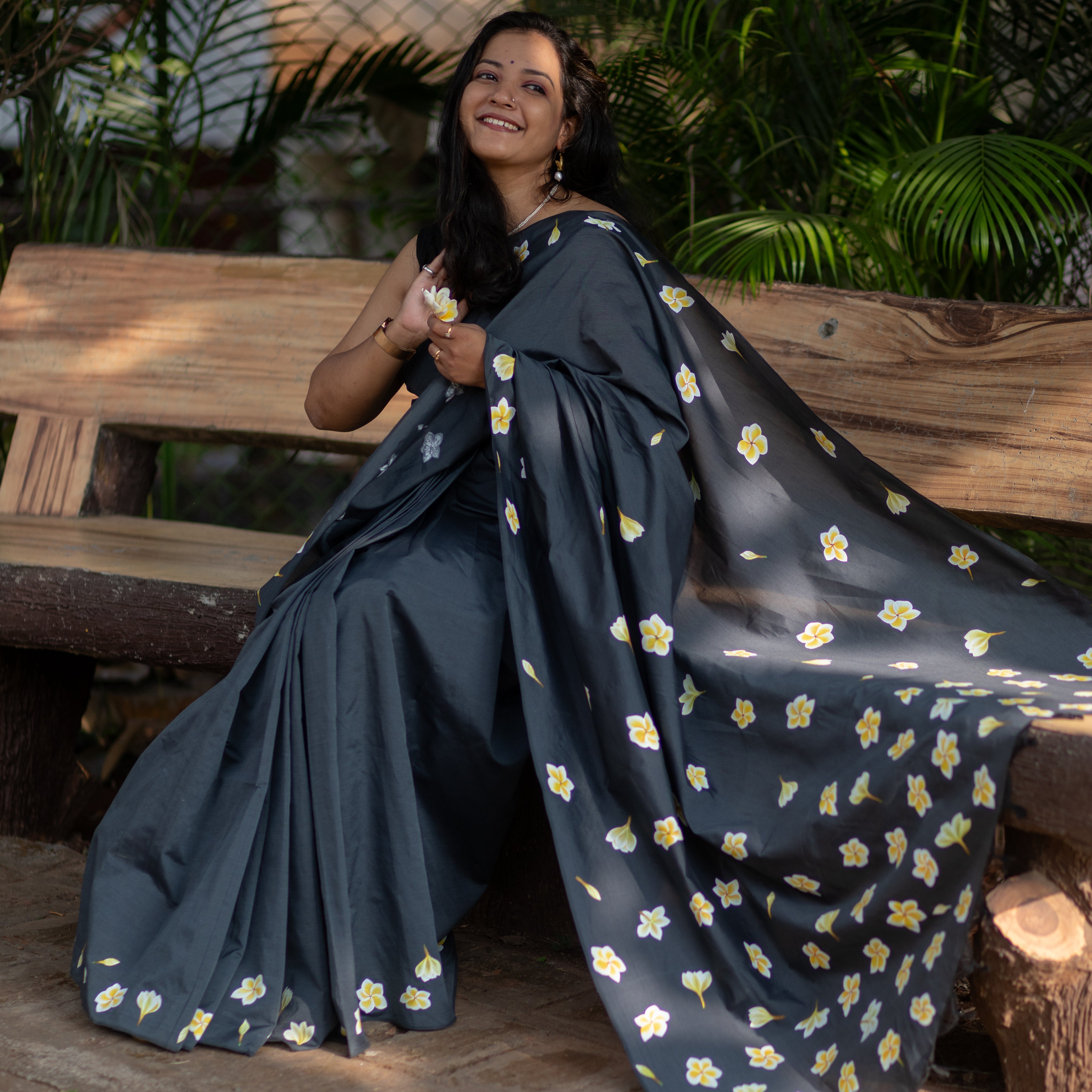 Pandhra Chafa Saree - Dark Grey