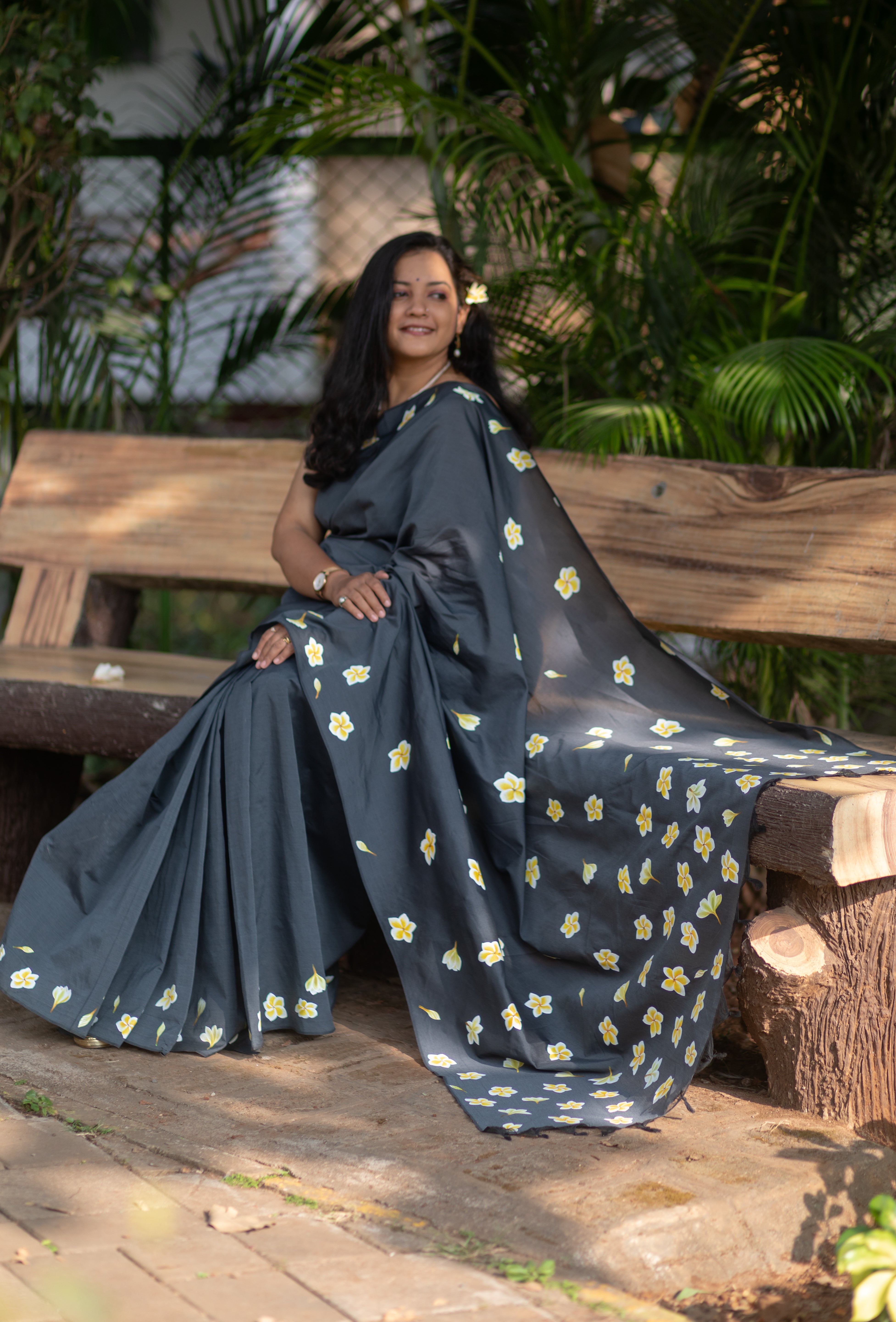 Pandhra Chafa Saree - Dark Grey