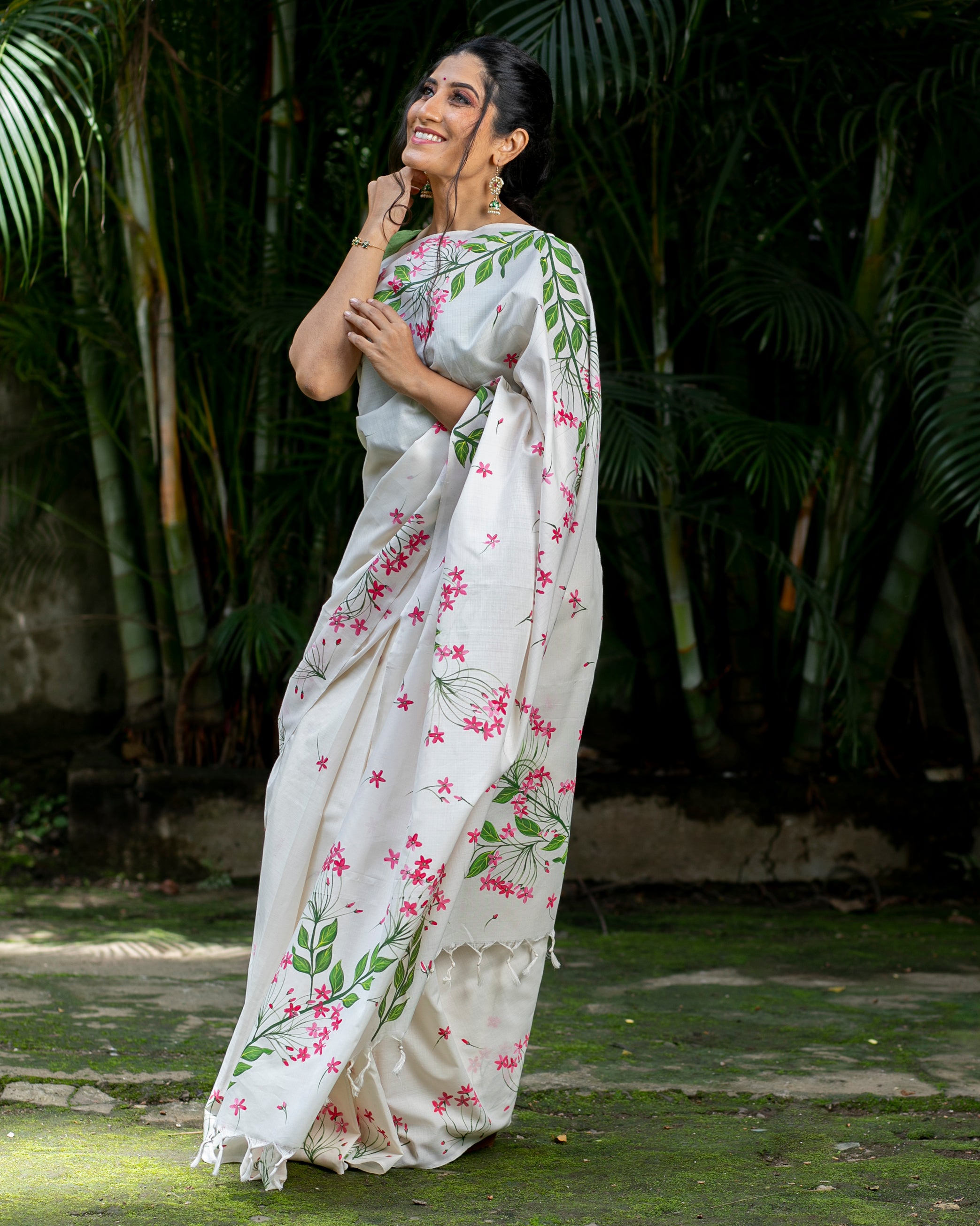 Madhumalati Saree - Off White
