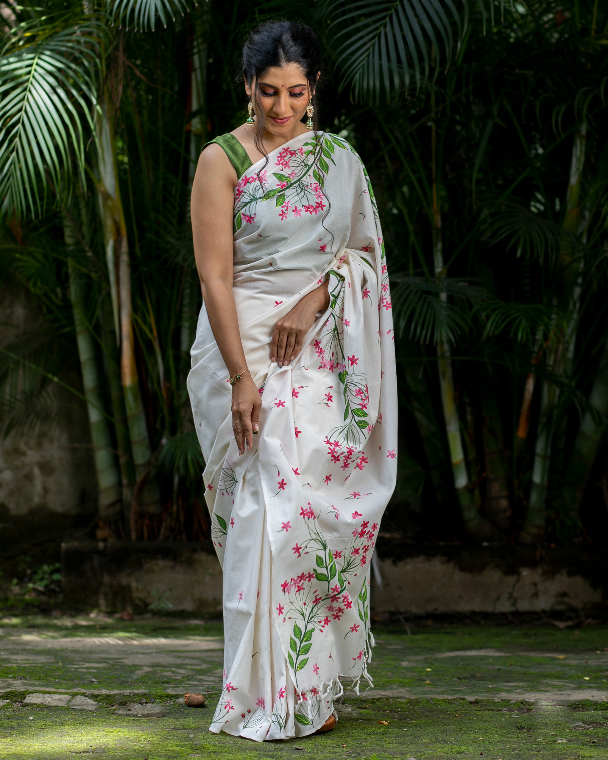 Madhumalati Saree - Off White