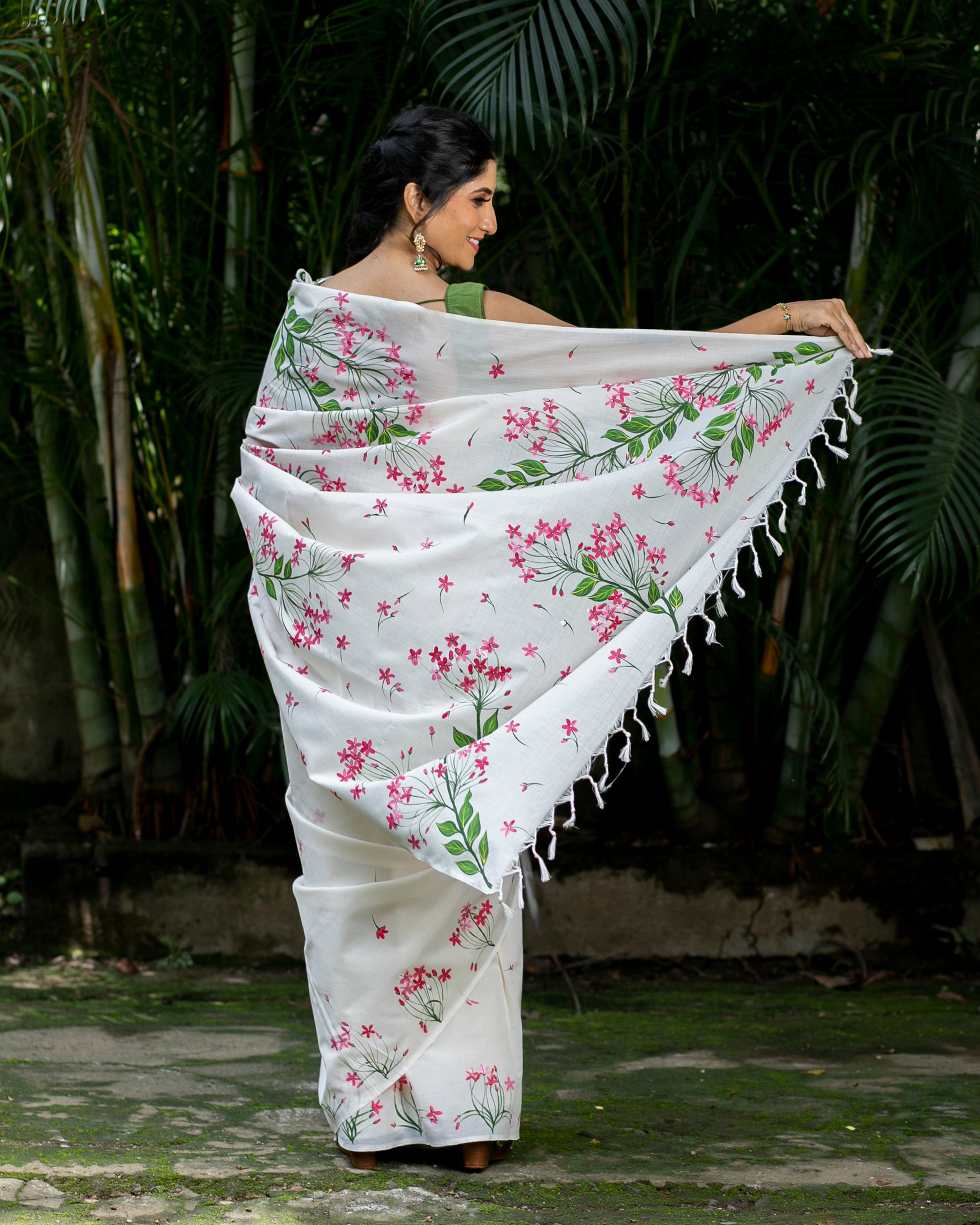 Madhumalati Saree - Off White