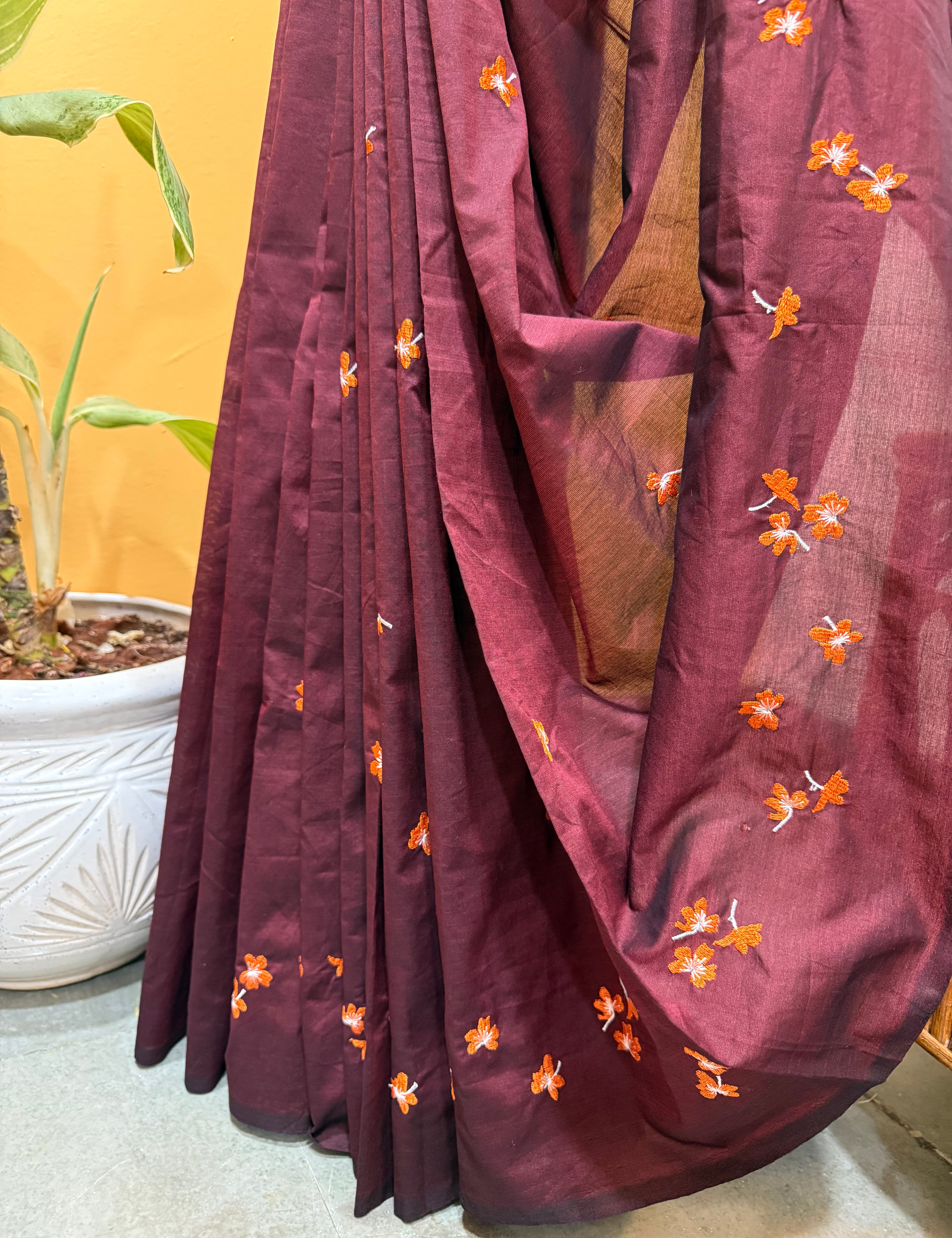 Darkmaroon_a41cb0c5-e297-40de-bd3a-41e31b66b7e2.heic
