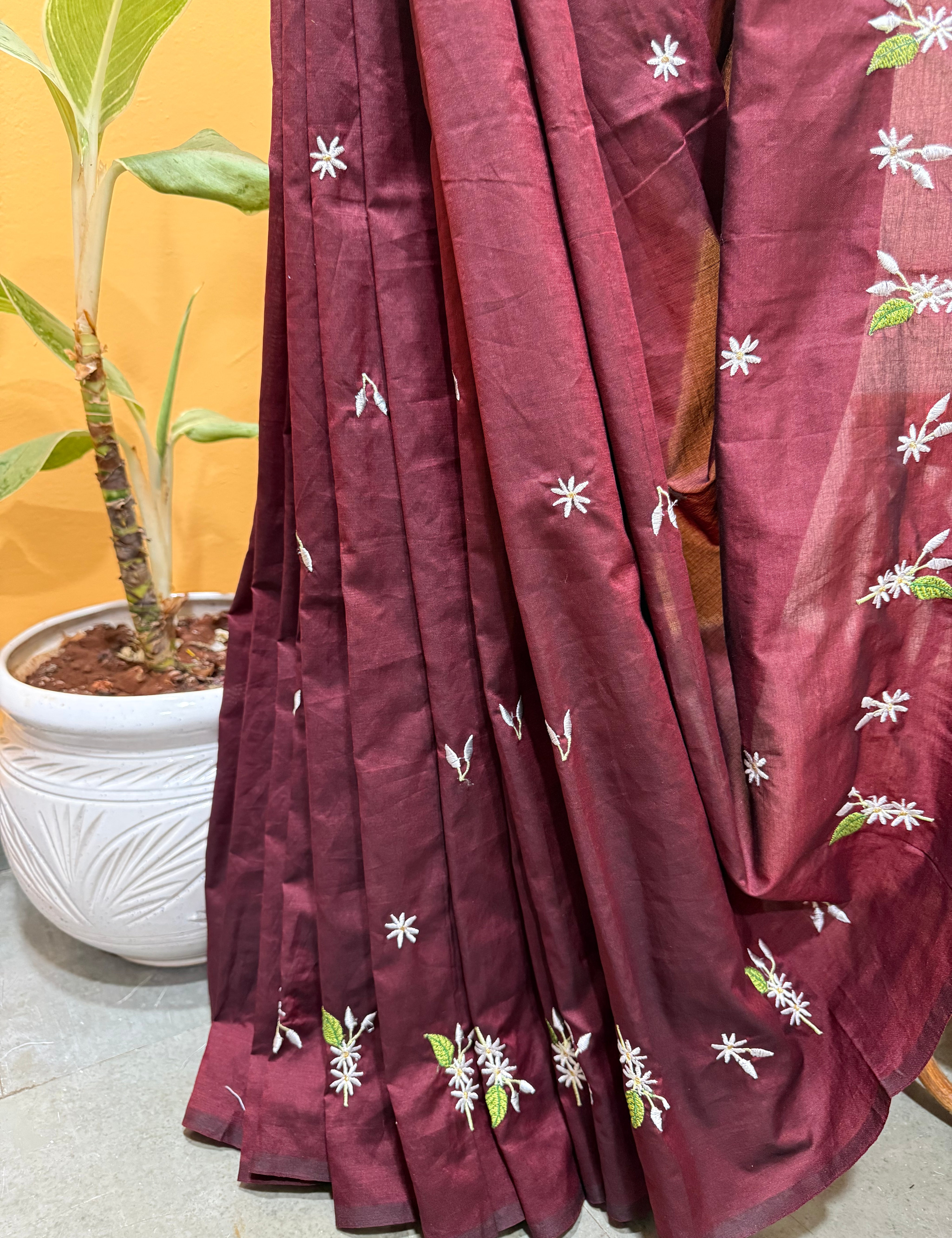 Darkmarooncolour_1.heic