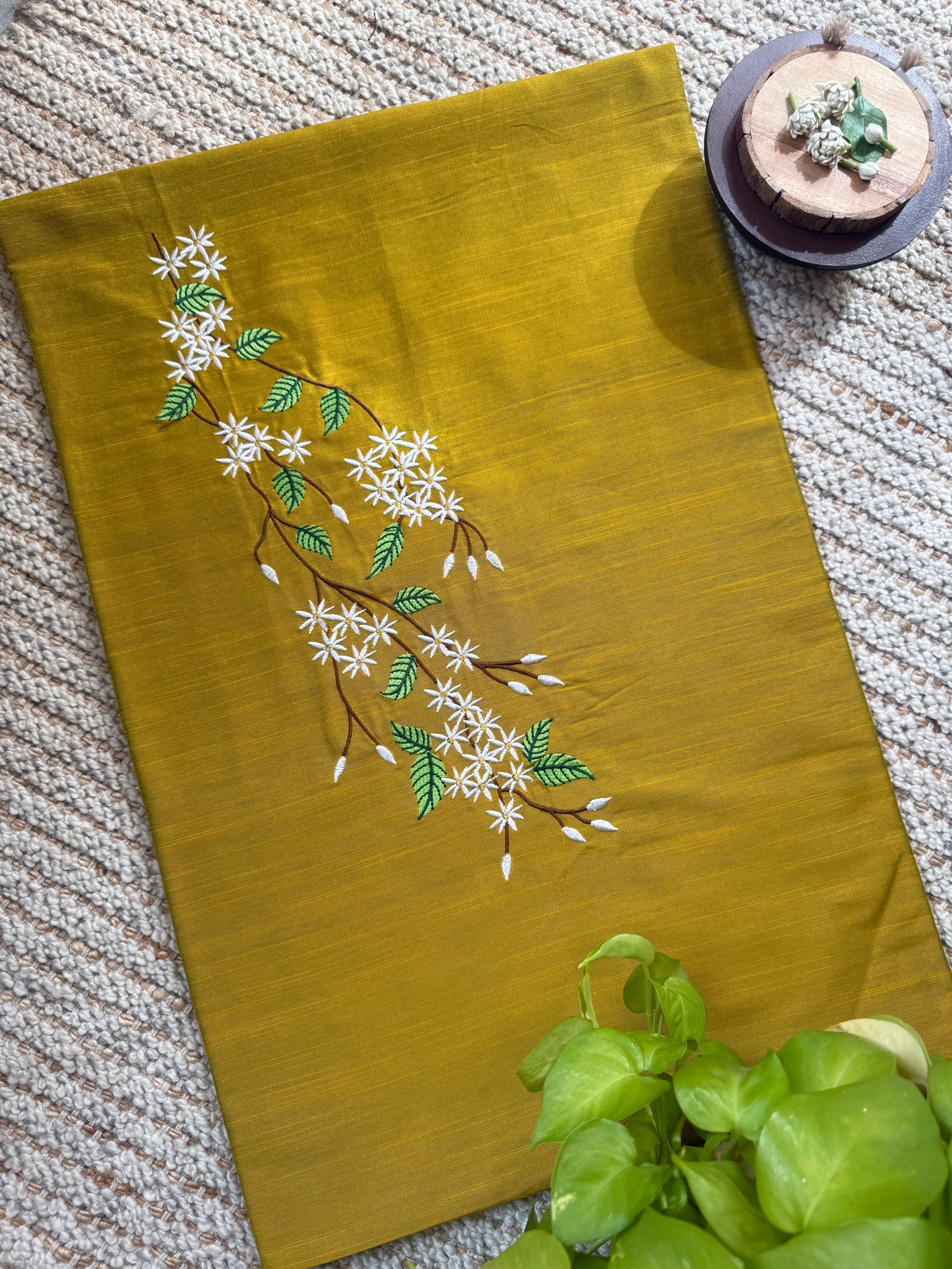 Jui Kurti Material