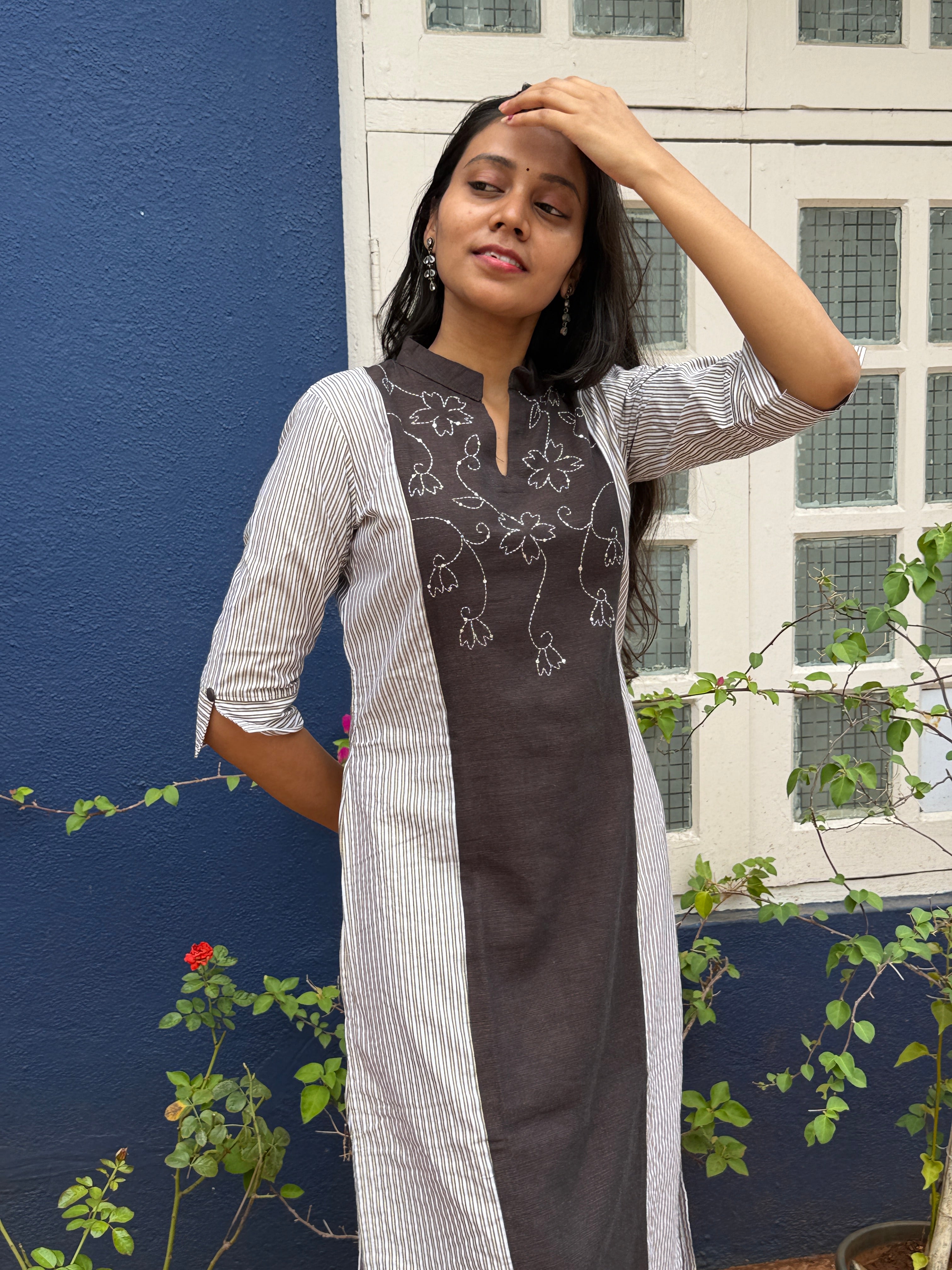 Suman Dhaga - Hand Embroidered kurti