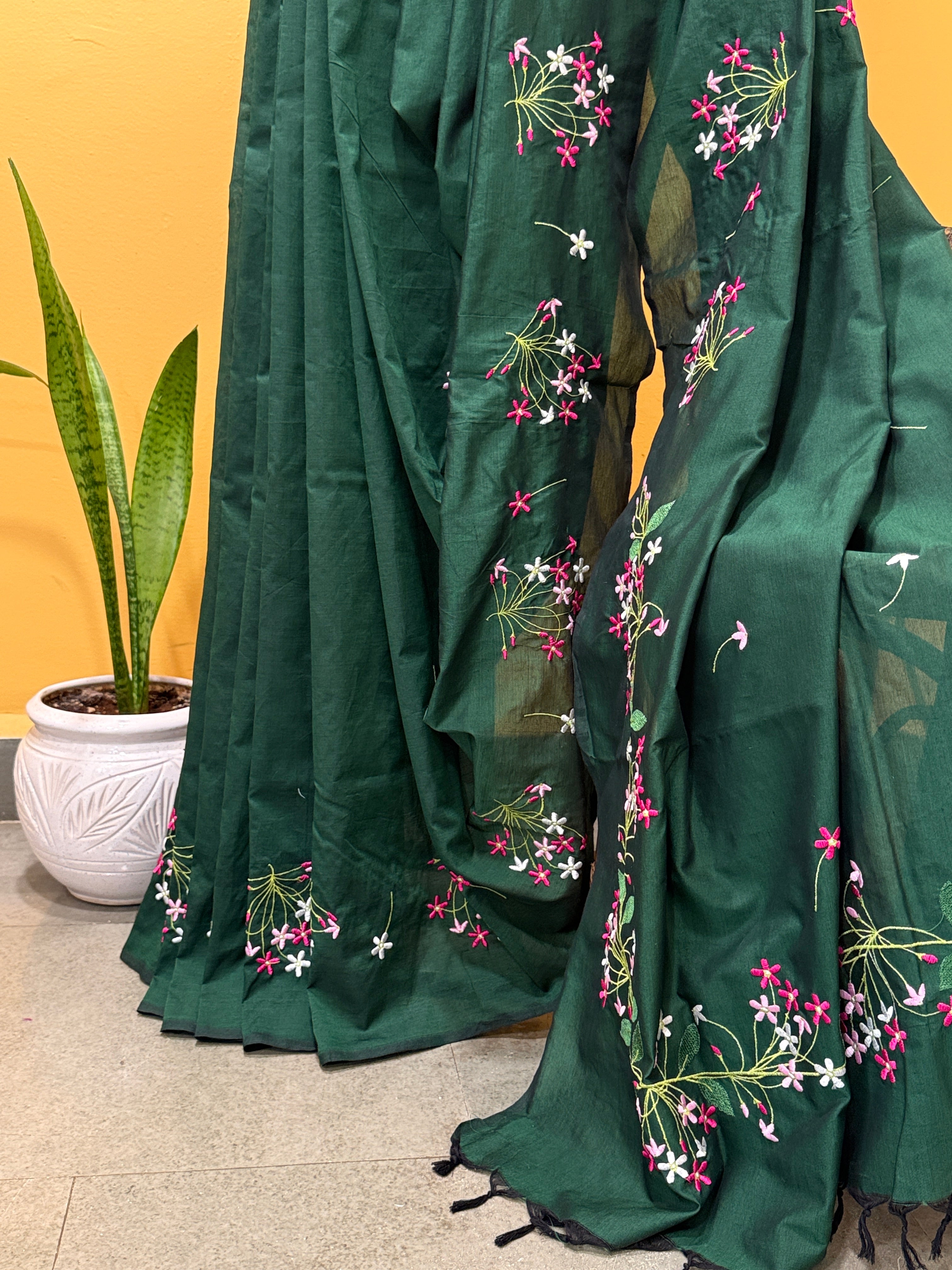 Madhumalati Saree - Bottle Green
