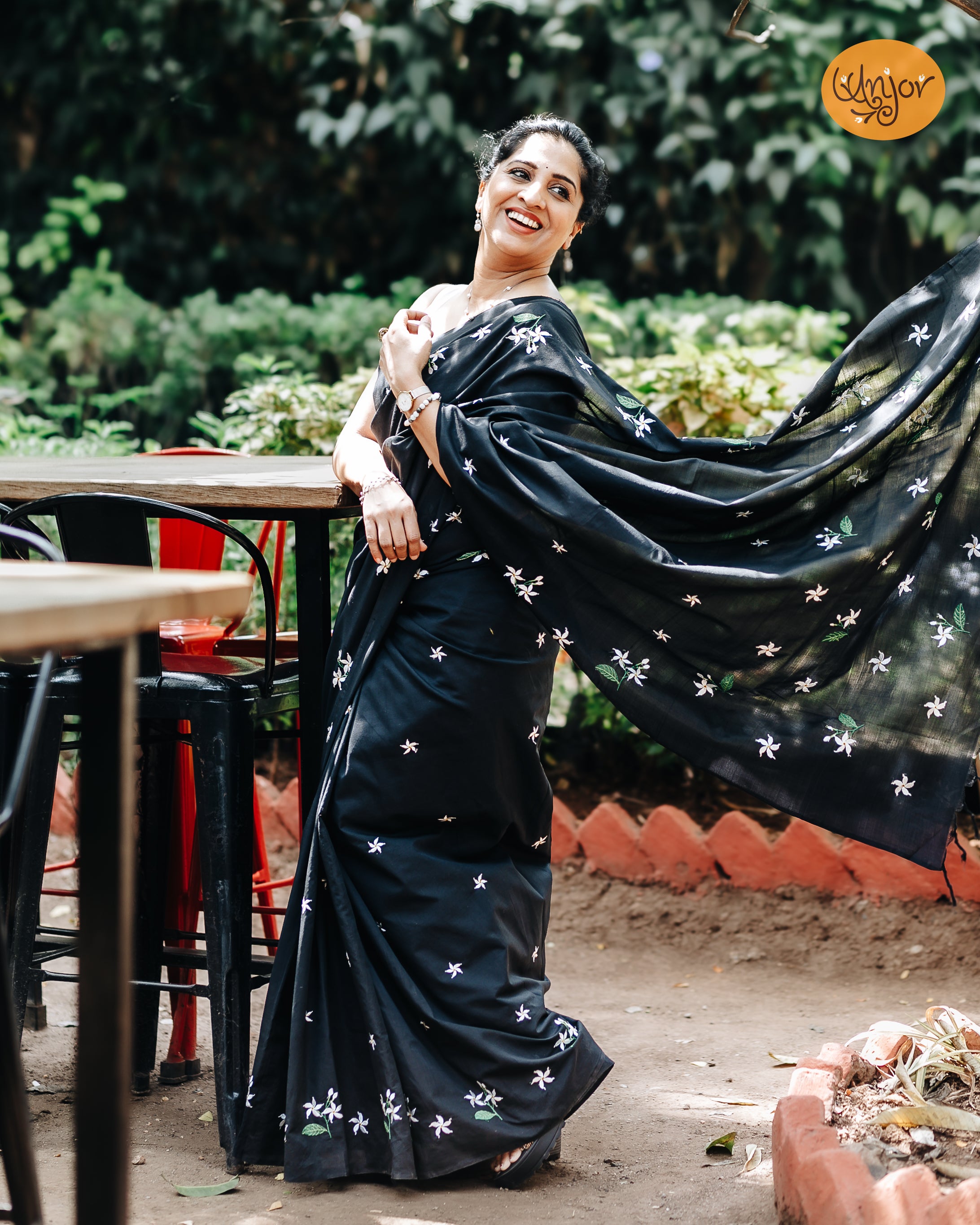 Tagar Sarees - Black