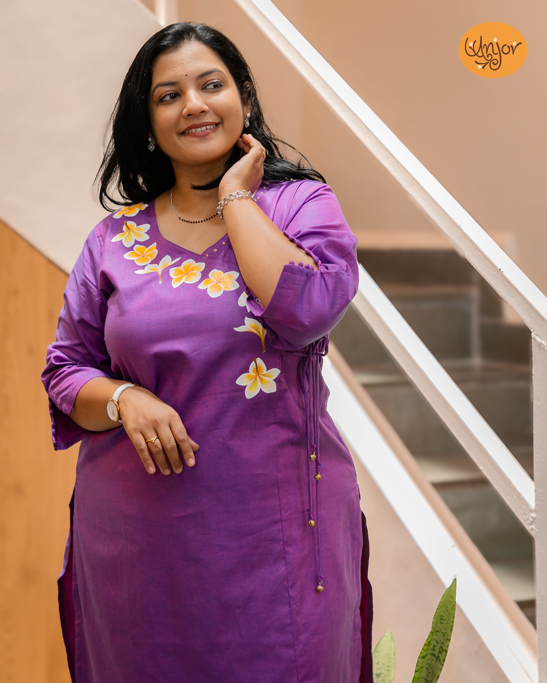 Pandhra Chafa Barabandi Style Kurti