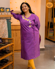 Pandhra Chafa Barabandi Style Kurti