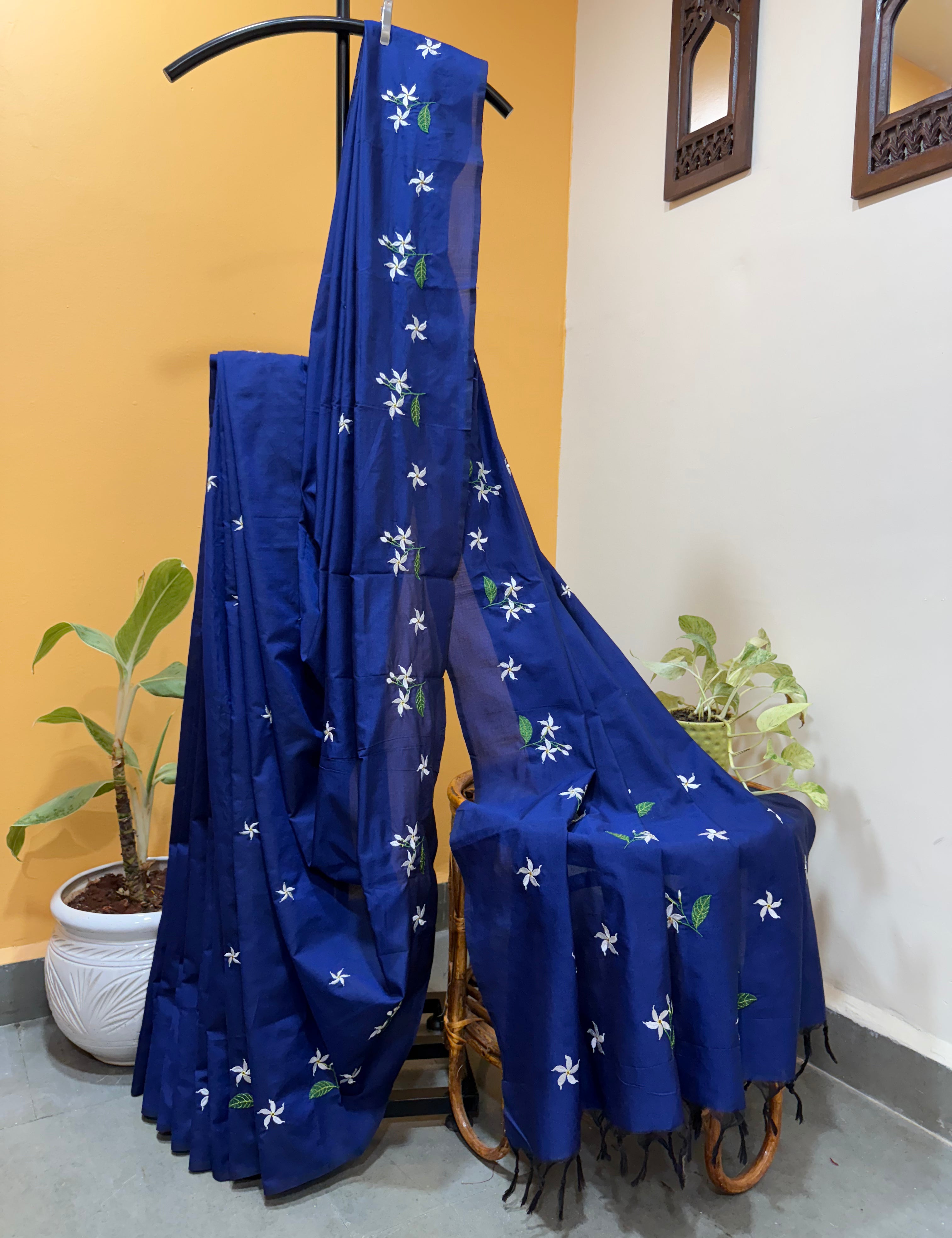 NavyBluecolour_1_fab91a29-6d07-410f-bdc3-c12e8f755d72.heic