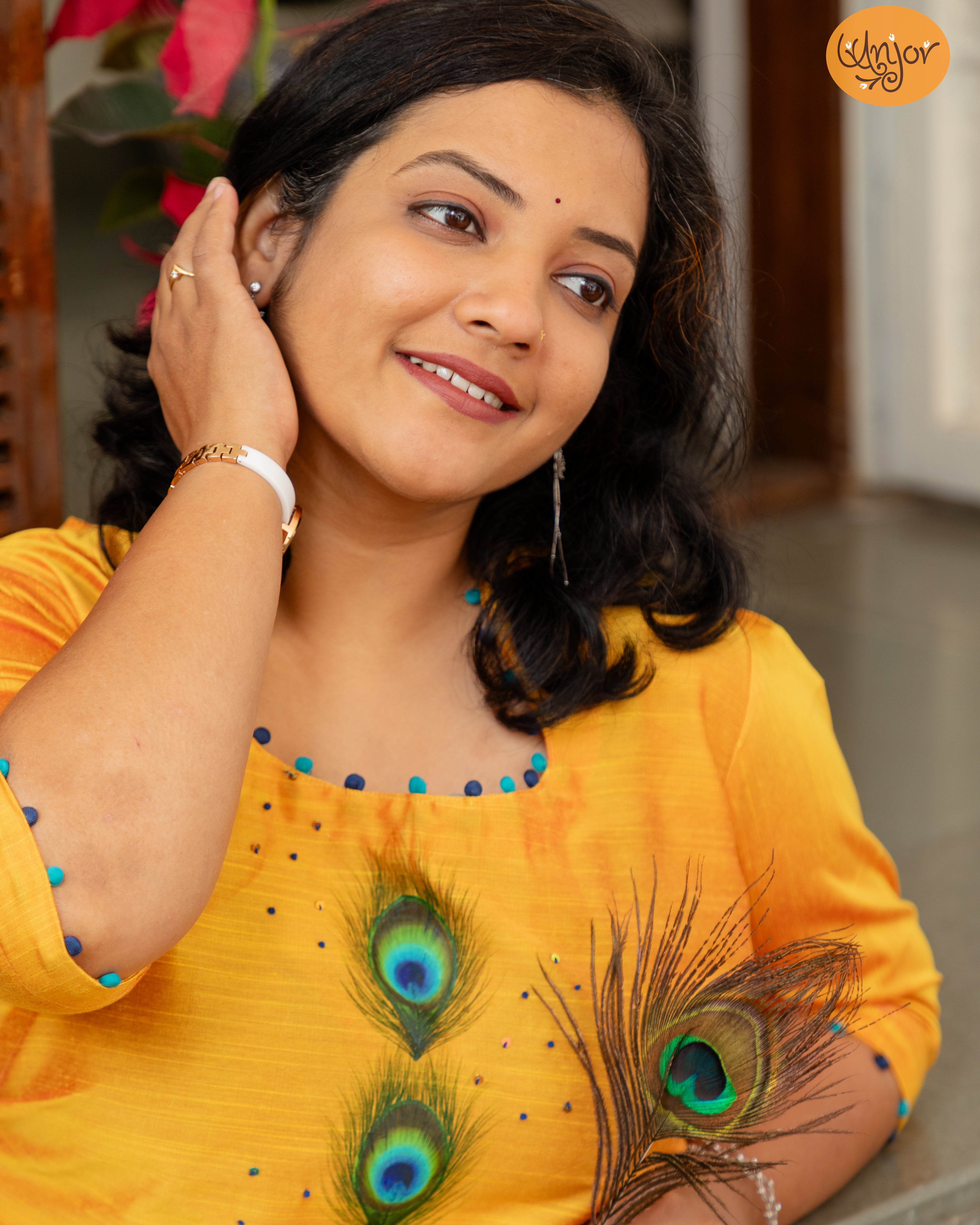 Morpis Kurti Material